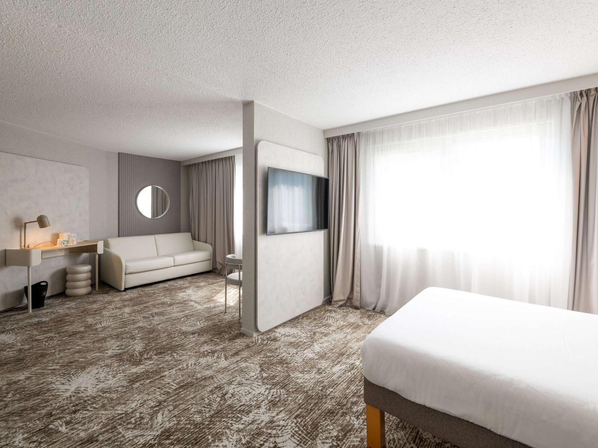 Novotel Macon Nord - Porte De Bourgogne Dış mekan fotoğraf